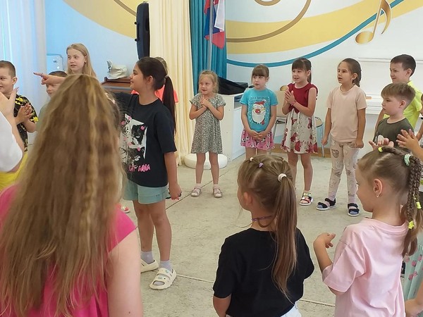Час знаний «Играть полезно?»