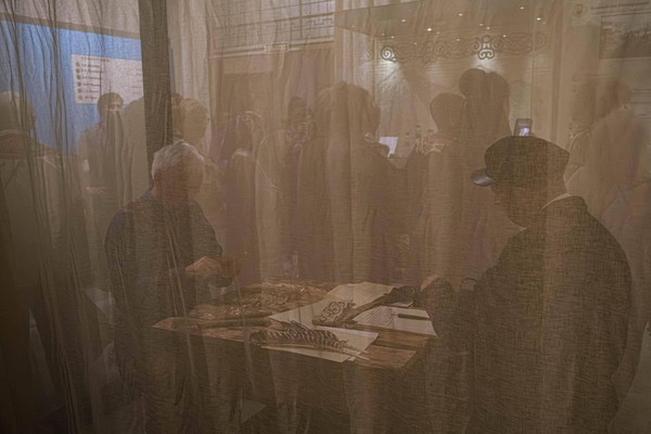 Экскурсия по выставке «Исследователи языков и культур коренных народов Сахалина»