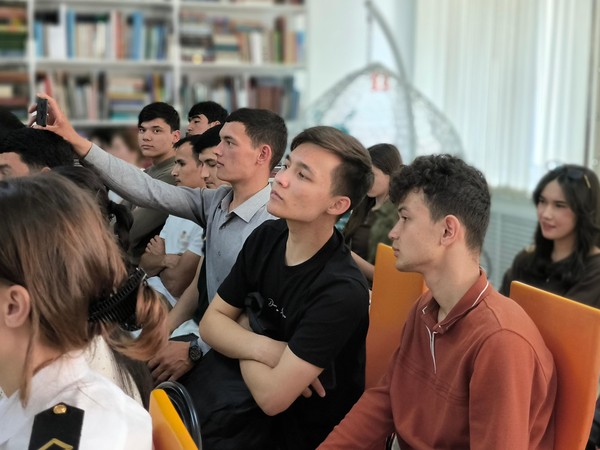 Творческая программа «Читают все»