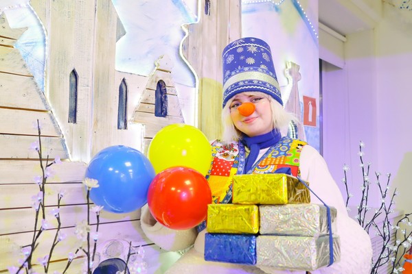 Программа «Новый год в «Волшебном доме Снеговика»