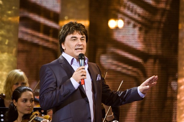 Александр Серов