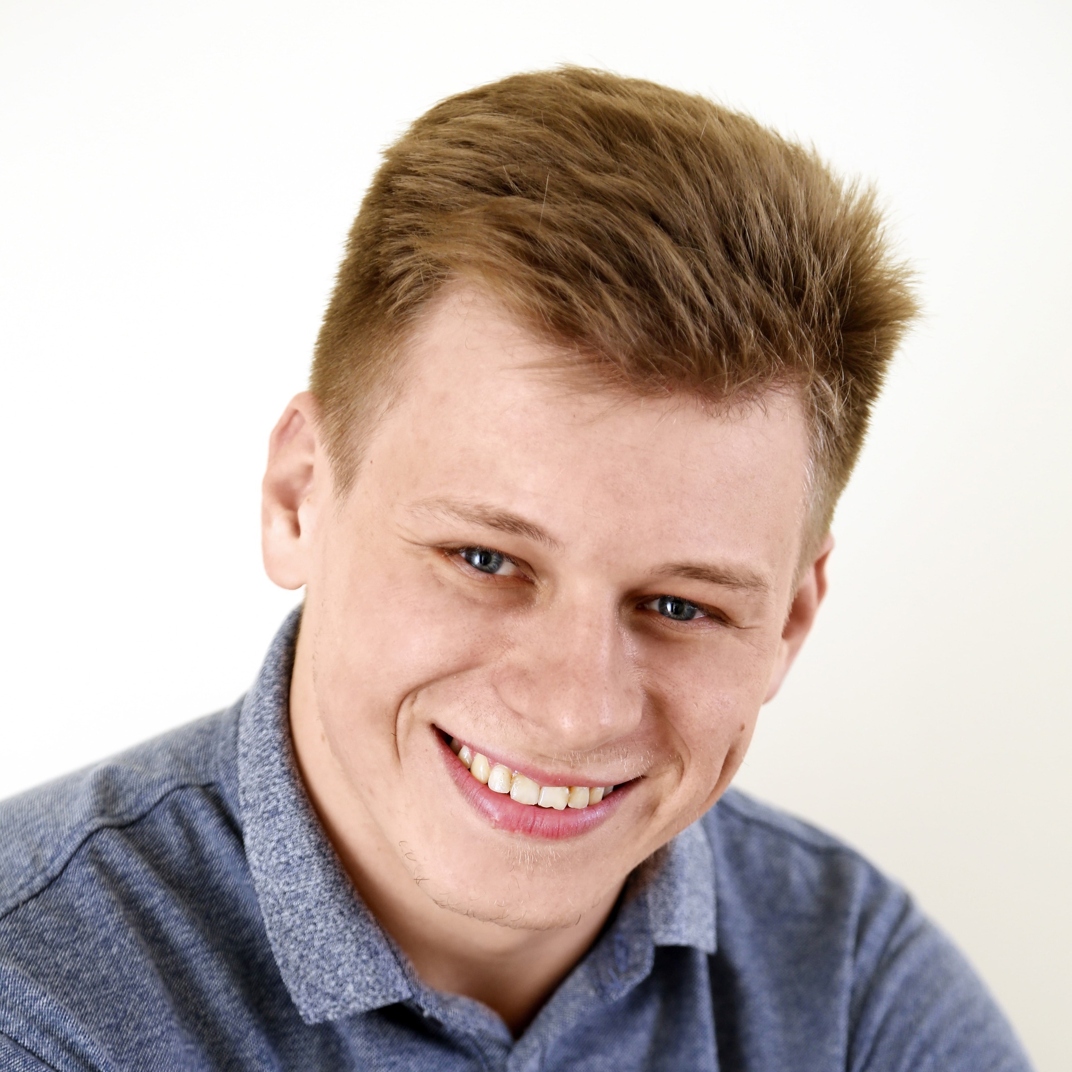 Александр Антонов
