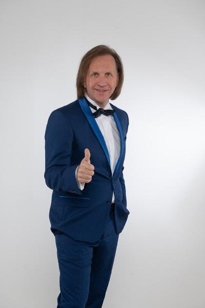 Олег Попков