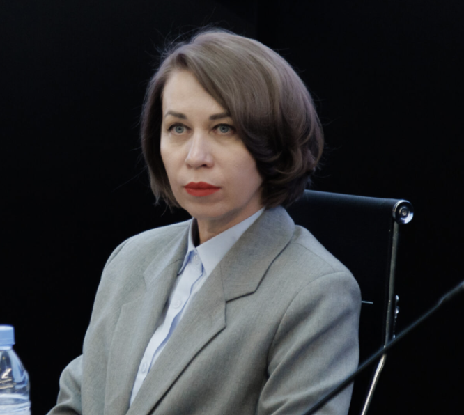 Елена Звонарева