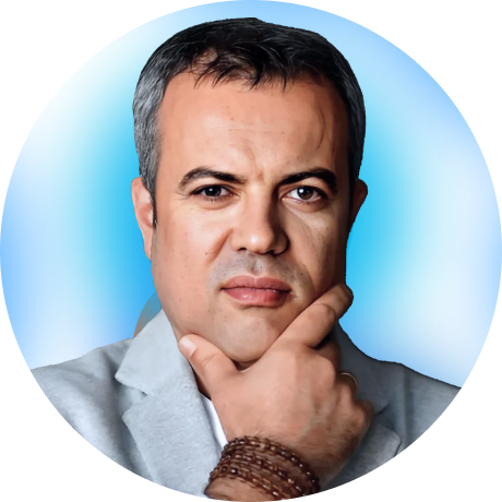 Александр Наумов