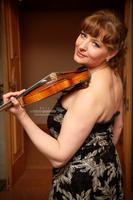 Марианна Орлофф (скрипка, солистка Национального филармонического оркестра России)