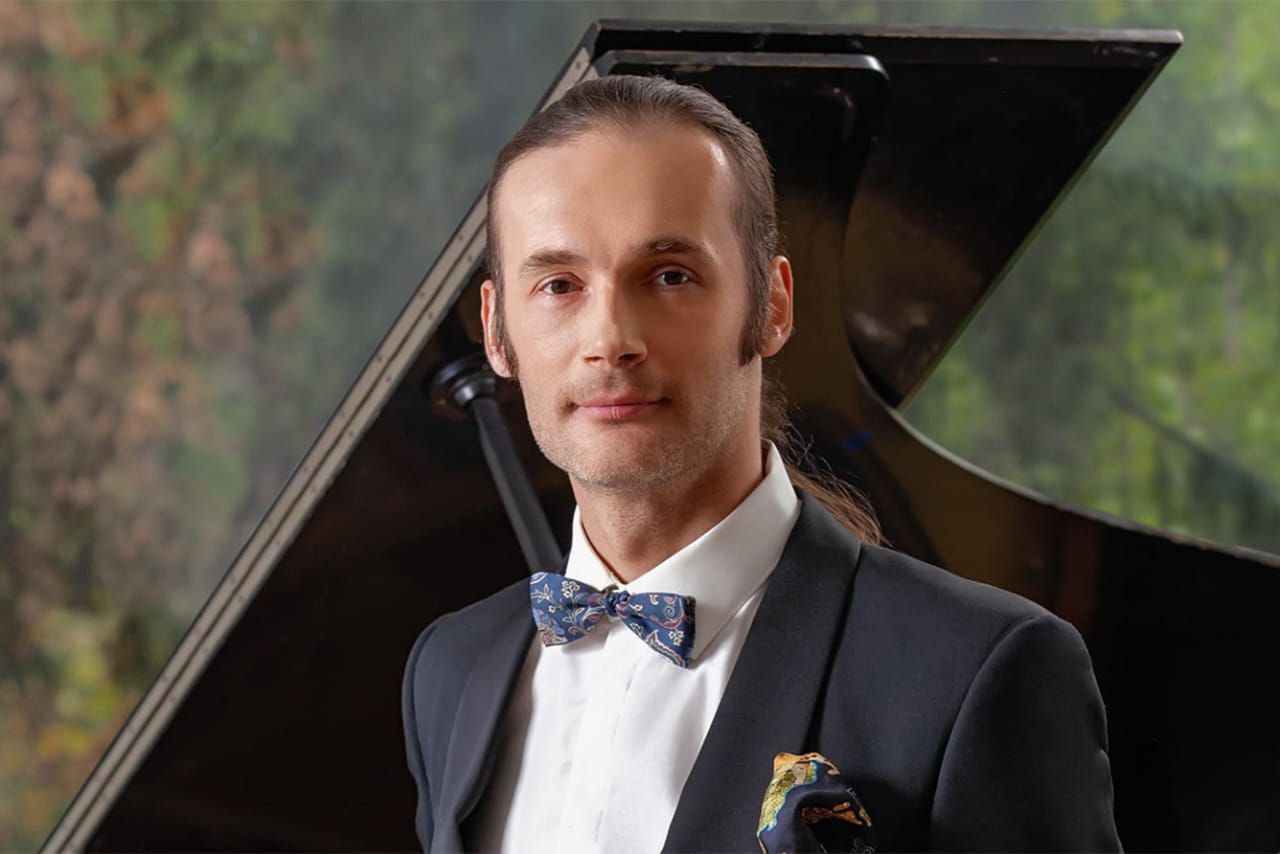 Евгений Стародубцев (фортепиано, лауреат международных конкурсов, композитор, педагог)