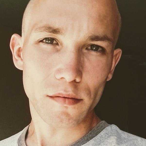 Александр Незванов