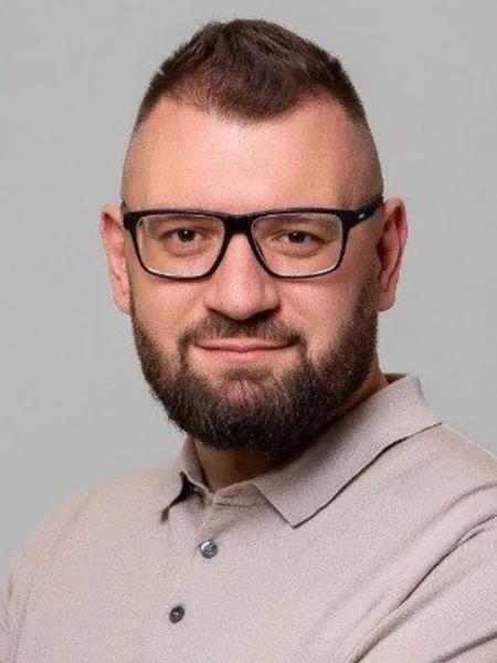 Владимир Назаров