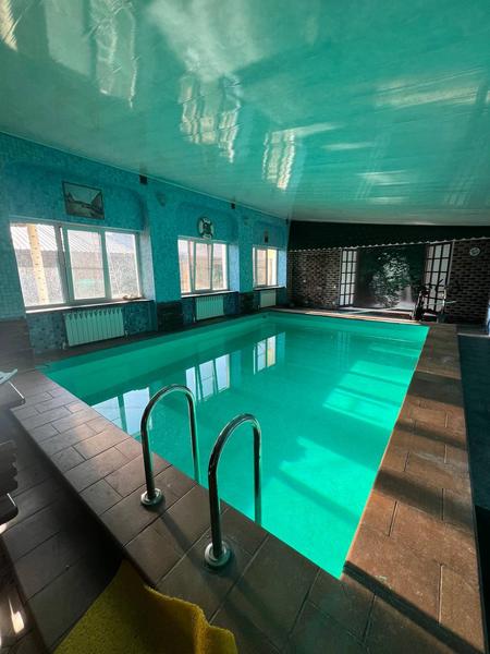 Загородный коттедж с бассейном г Зеленоград