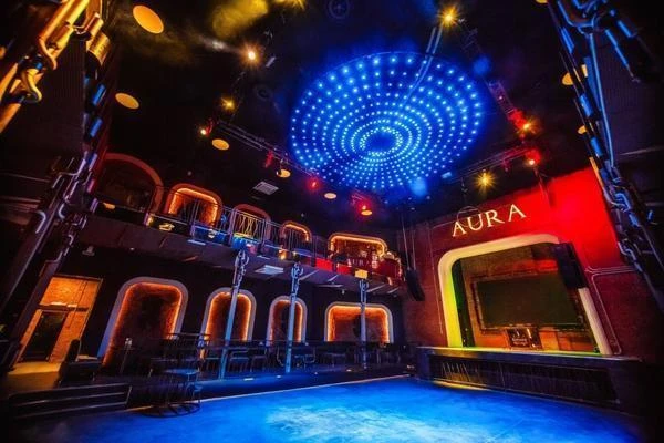 Клуб "AURA"