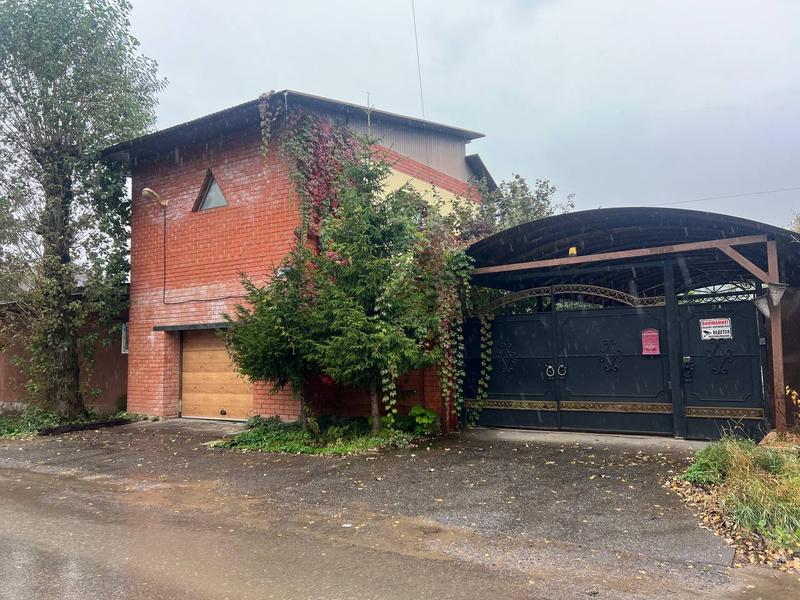 Загородный коттедж с бассейном г Зеленоград