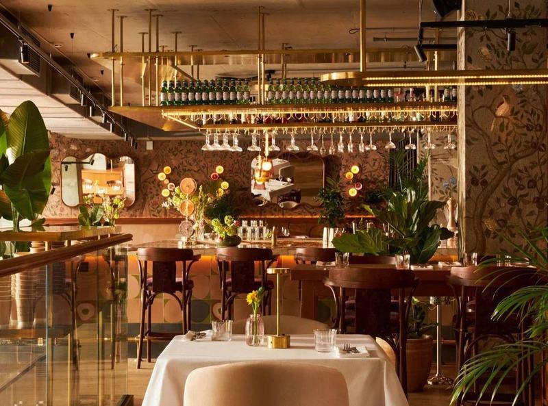 Be Italian. Bistro and Dance