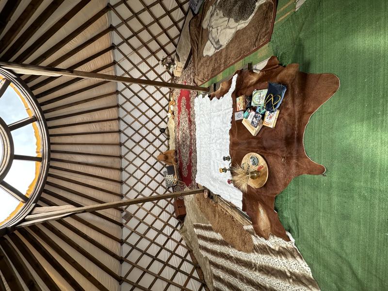 Лухари Вилладж